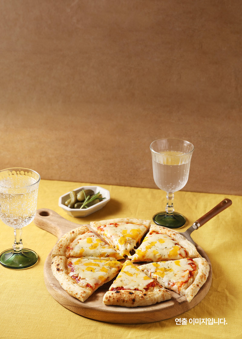 리얼화덕치즈피자 메뉴