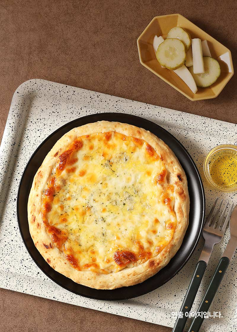 리얼화덕고르곤졸라피자 사이드